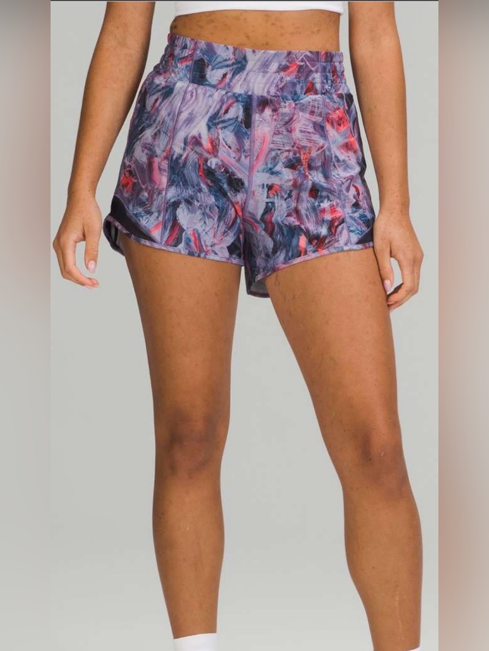 Lululemon Women’s Hotty Hot High Rise Short 4" Lined Size 6